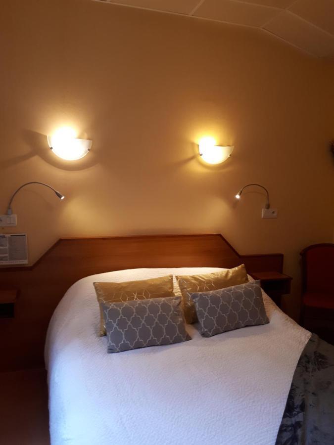 Logis Hotel Le Ceans Orpierre ภายนอก รูปภาพ