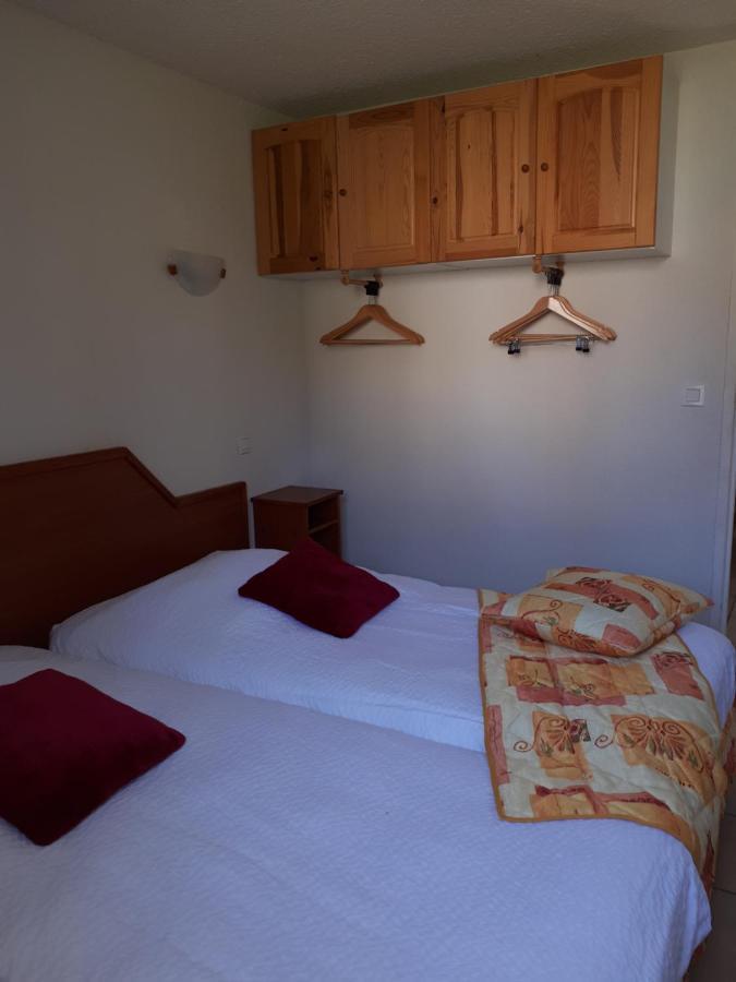 Logis Hotel Le Ceans Orpierre ภายนอก รูปภาพ