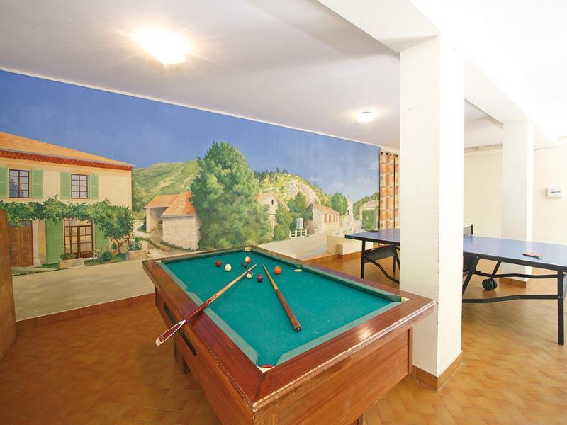 Logis Hotel Le Ceans Orpierre ภายนอก รูปภาพ