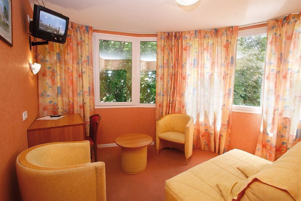 Logis Hotel Le Ceans Orpierre ภายนอก รูปภาพ